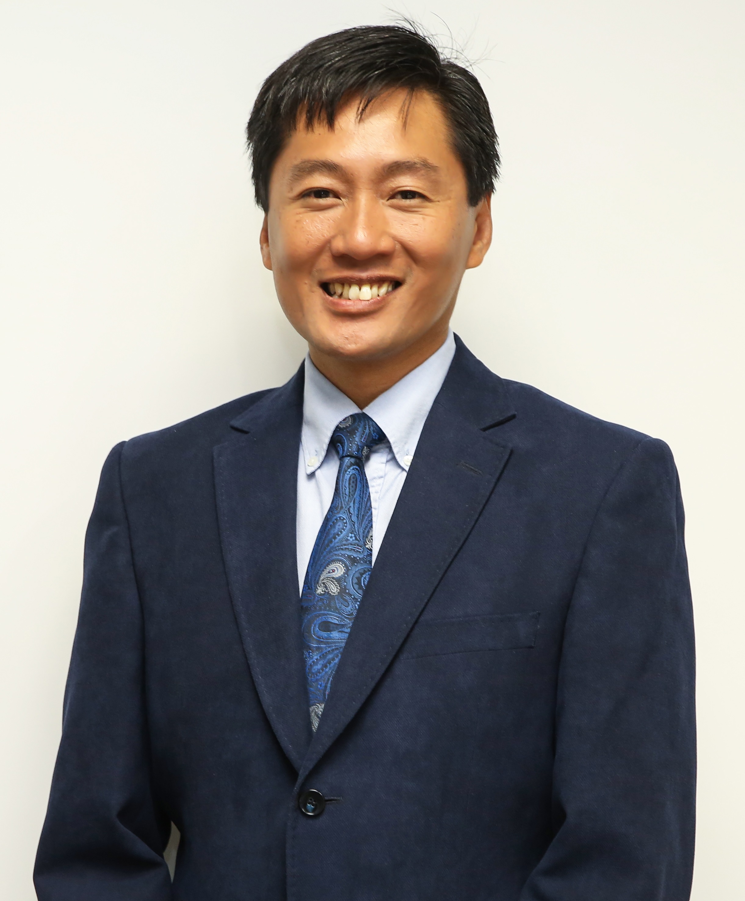 Photo of A/Prof Raymond Ngo